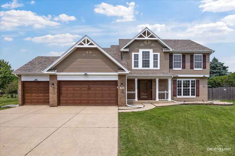 Photo of 405 Derby Ct Oswego, IL 60543