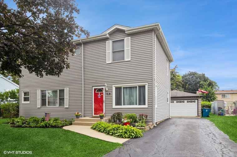 Photo of 656 W Comstock Ave Elmhurst, IL 60126