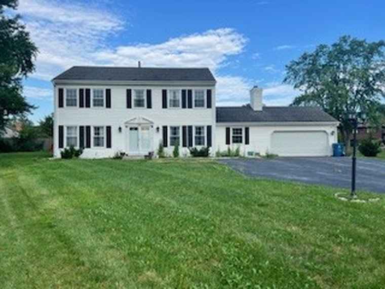 Photo of 25 W Donovan Ct Crete, IL 60417