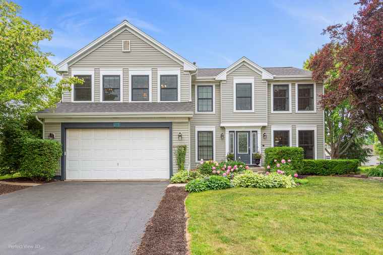 Photo of 1860 Haverford Dr Algonquin, IL 60102