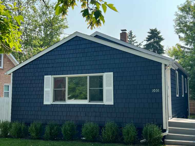 Photo of 1031 Lorraine Ave Waukegan, IL 60085