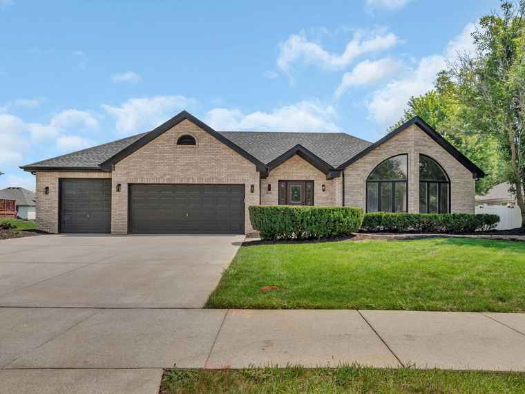 Photo of 19411 Baron Rd Mokena, IL 60448