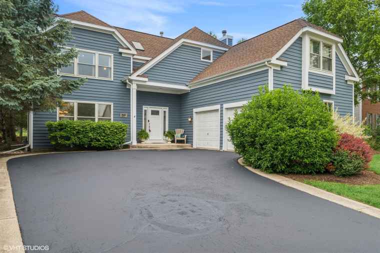 Photo of 1580 Verde Ln Mundelein, IL 60060