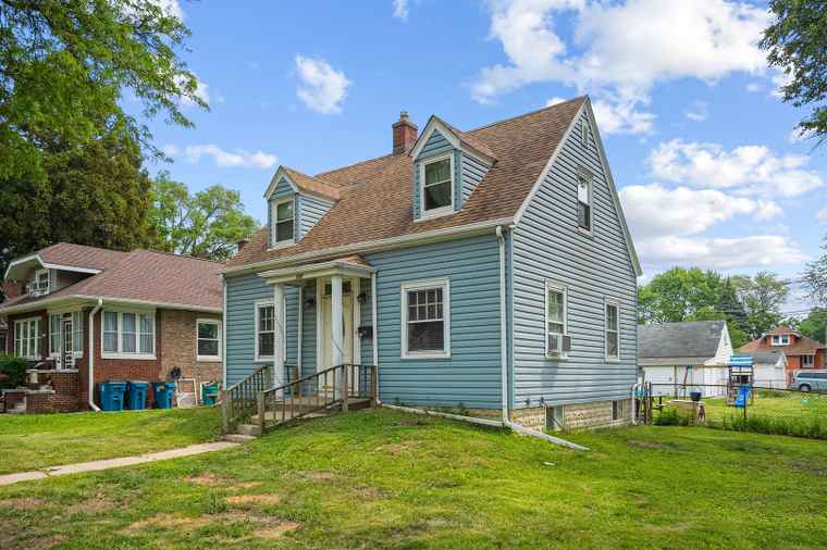 Photo of 197 Rose St Bensenville, IL 60106