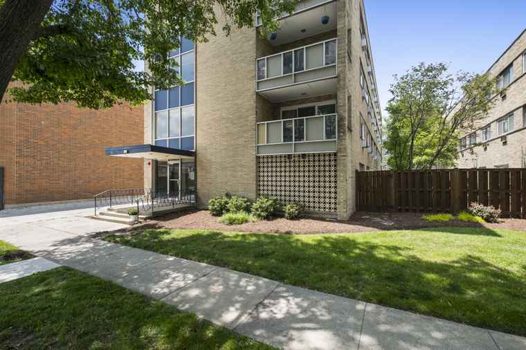 Photo of 429 Wesley Ave #301 Oak Park, IL 60302