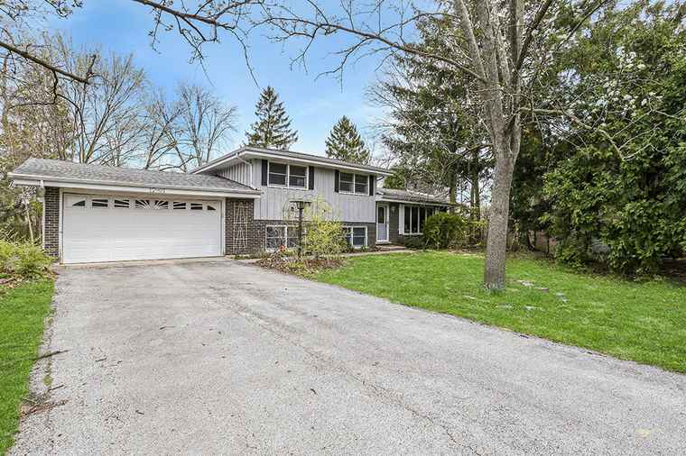 Photo of 12901 S 70th Ct Palos Heights, IL 60463