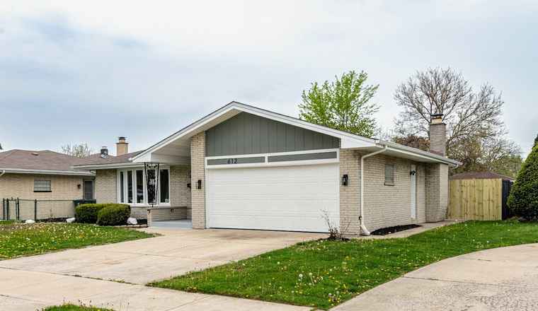 Photo of 612 Thornwood Dr South Holland, IL 60473