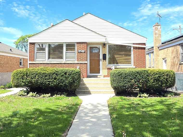 Photo of 3544 Louis St Franklin Park, IL 60131