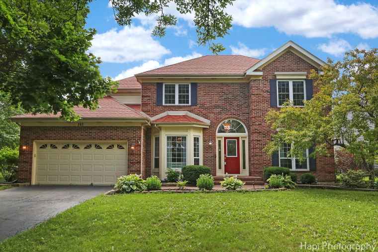 Photo of 232 Bobolink Dr Grayslake, IL 60030