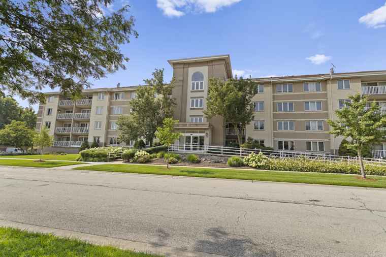 Photo of 440 E Montrose Ave #209 Wood Dale, IL 60191