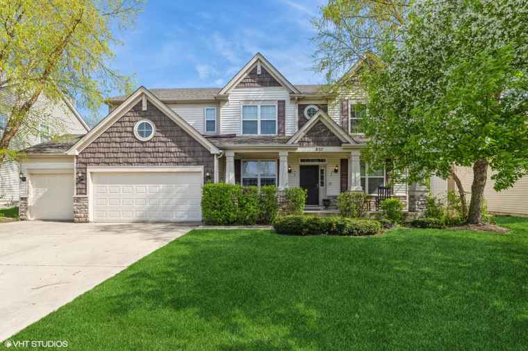 Photo of 837 Sterling Heights Dr Antioch, IL 60002