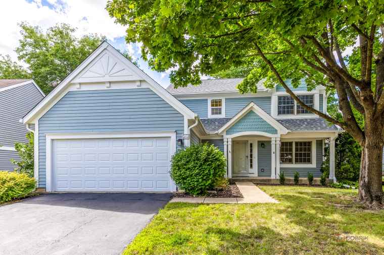 Photo of 263 Arlington Ln Grayslake, IL 60030