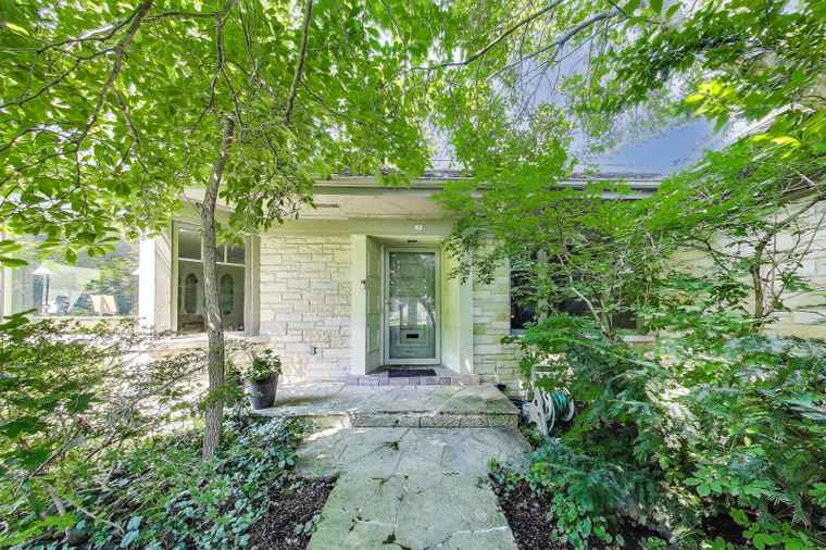 Photo of 1295 Sunview Ln Winnetka, IL 60093
