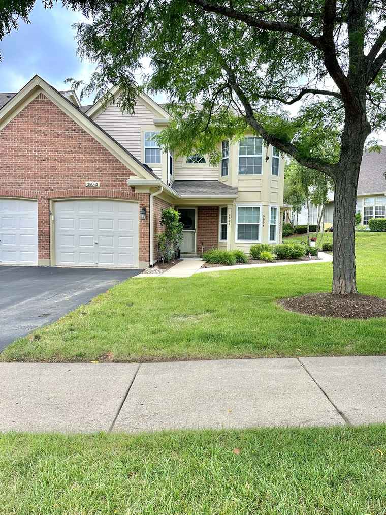 Photo of 580 Portsmith Ct Unit B Crystal Lake, IL 60014
