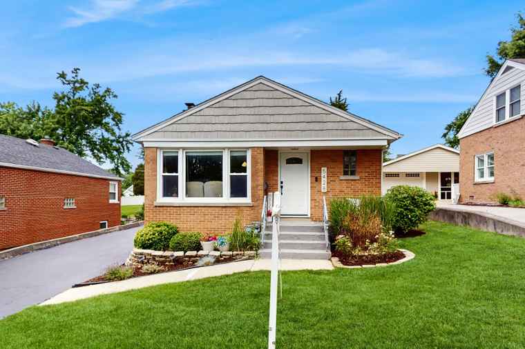 Photo of 5428 Park Ave Downers Grove, IL 60515