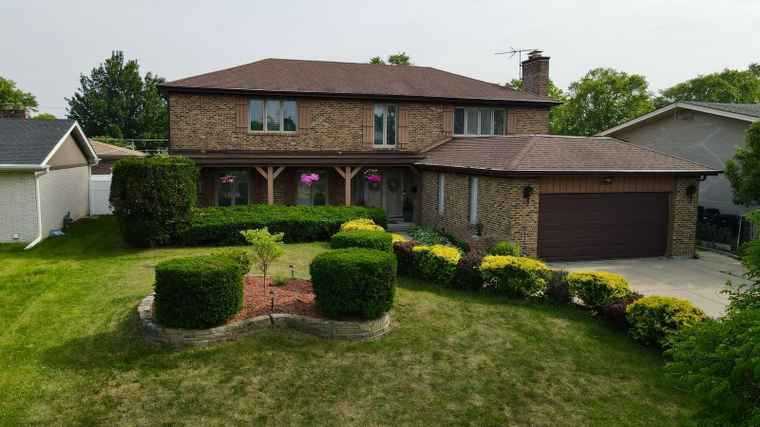 Photo of 7707 Lake St Morton Grove, IL 60053