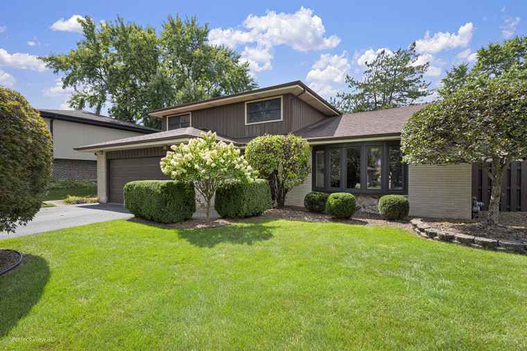 Photo of 10562 S 84th Ave Palos Hills, IL 60465