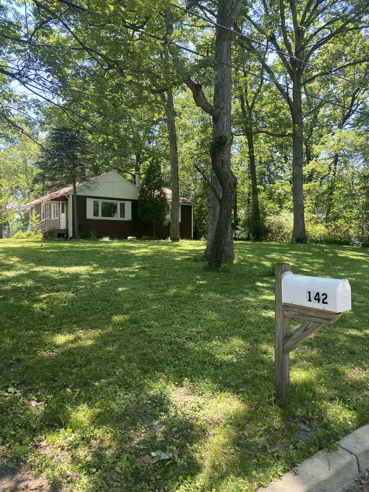 Photo of 142 School St Wood Dale, IL 60191