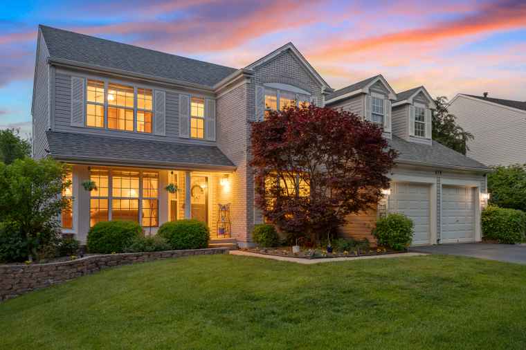 Photo of 514 Abbeywood Dr Cary, IL 60013