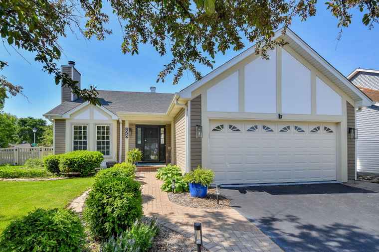 Photo of 2060 Childs Ct Wheaton, IL 60187