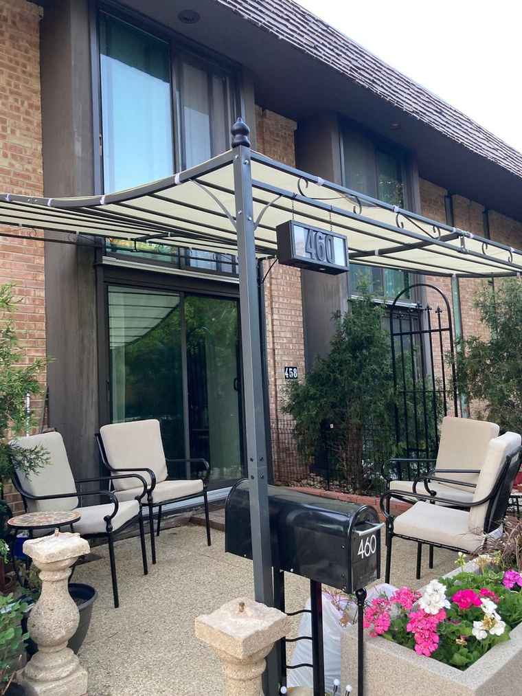 Photo of 460 W Russell St #460 Barrington, IL 60010