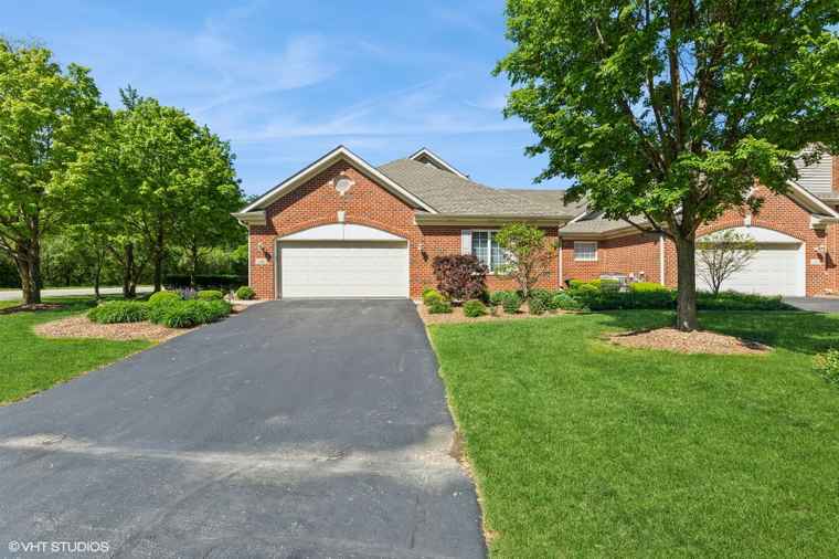 Photo of 13410 Forest Ridge Dr Palos Heights, IL 60463