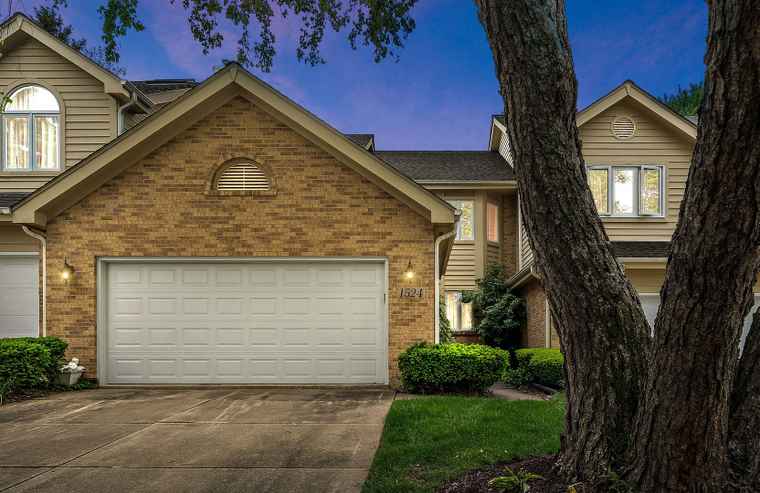 Photo of 1524 Brittany Ct Darien, IL 60561