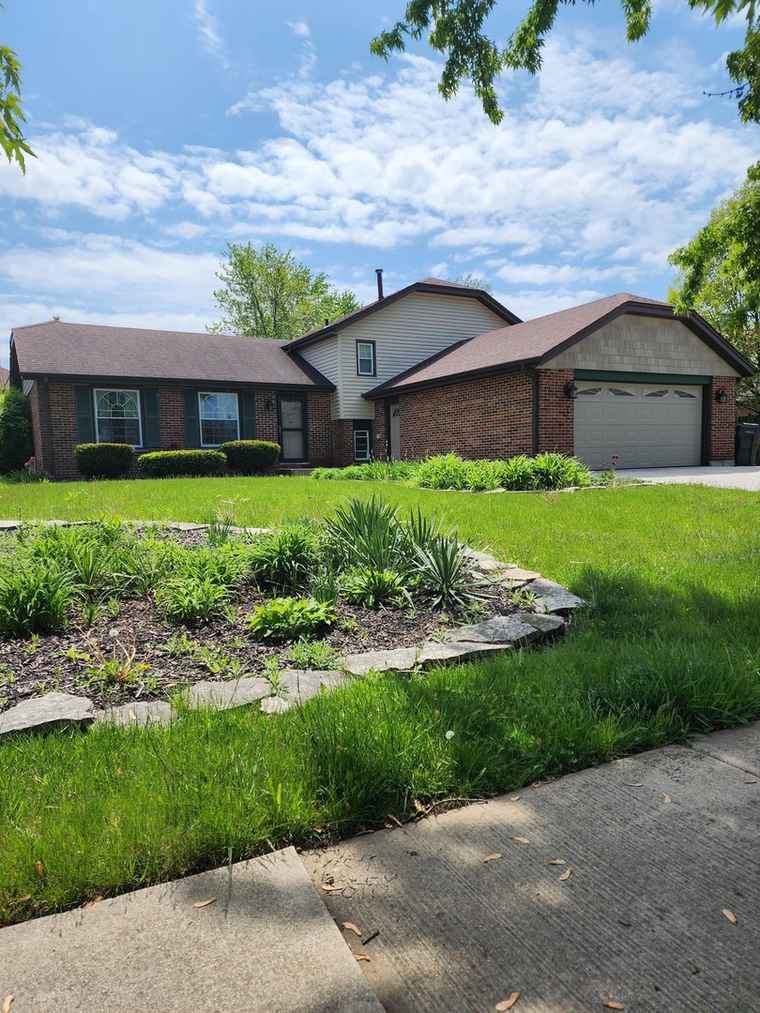 Photo of 9019 Windsor Dr Orland Park, IL 60462