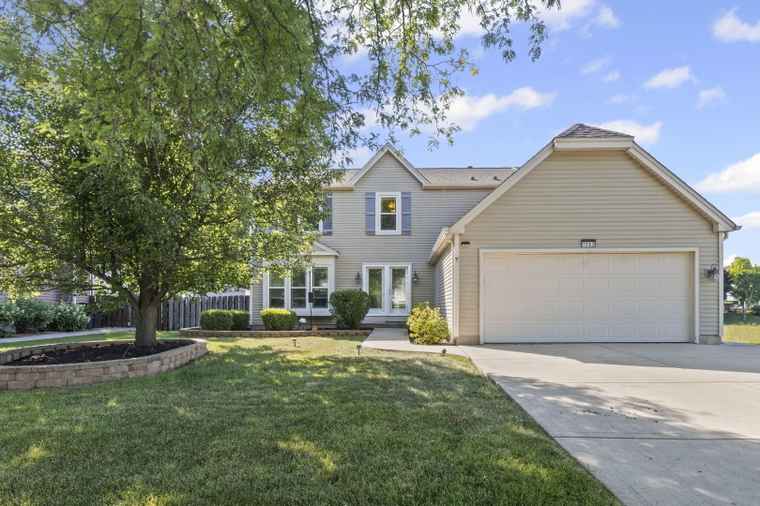 Photo of 1083 Country Glen Ln Carol Stream, IL 60188