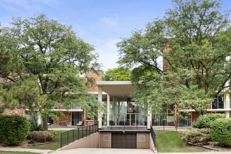 Photo of 1150 E Jackson St Unit 1A Lombard, IL 60148