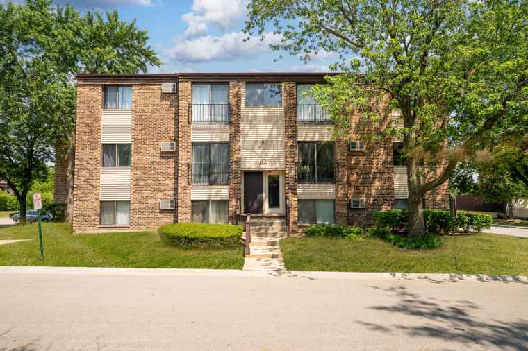 Photo of 192 Dunteman Dr #202 Glendale Heights, IL 60139
