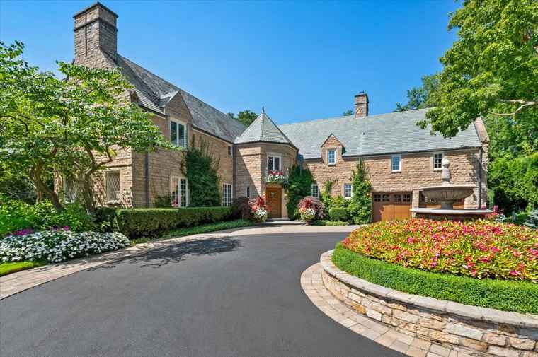 Photo of 1144 Green Bay Rd Highland Park, IL 60035