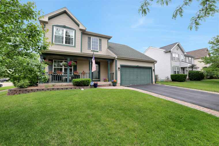 Photo of 2691 Fairfax Ln Lake In The Hills, IL 60156