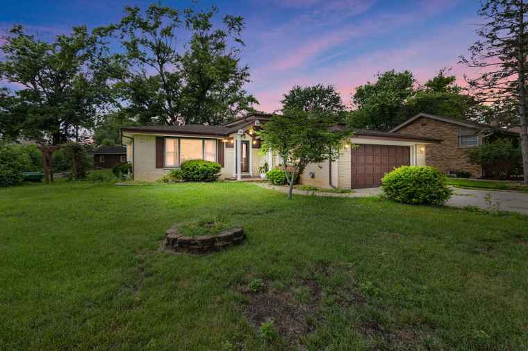 Photo of 13064 S 71st Ave Palos Heights, IL 60463
