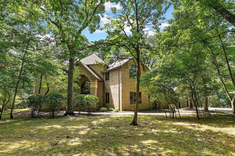Photo of 1018 S Butternut Cir Frankfort, IL 60423