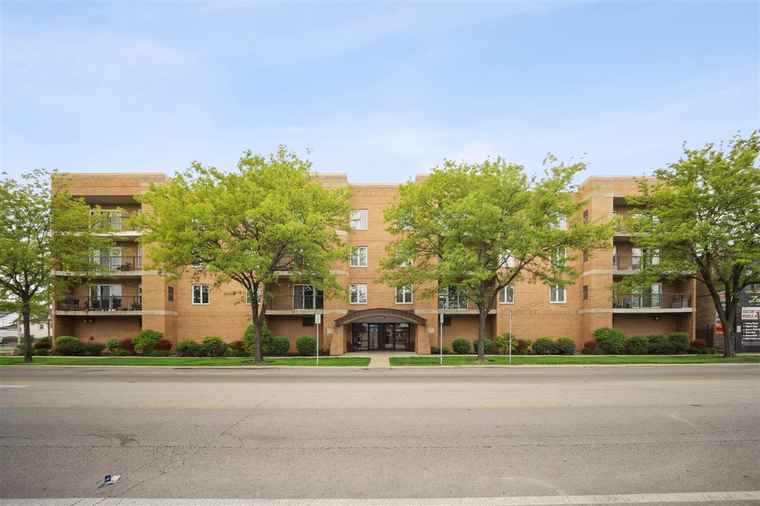 Photo of 7414 W Irving Park Rd #206 Norridge, IL 60706