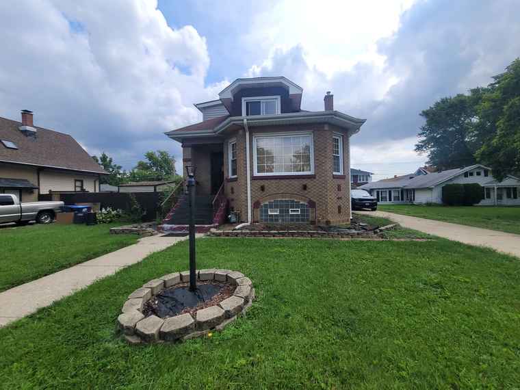 Photo of 2015 S 2nd Ave Maywood, IL 60153