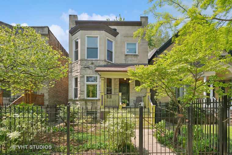 Photo of 2744 N Mozart St Chicago, IL 60647