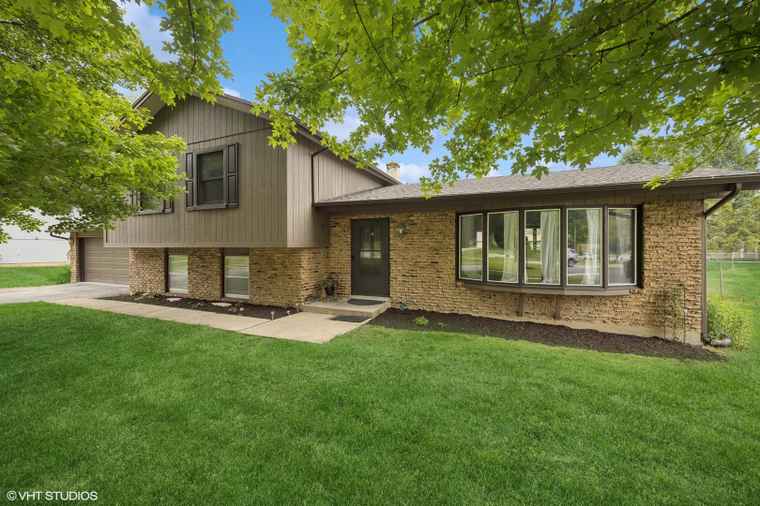 Photo of 120 N Green St McHenry, IL 60050