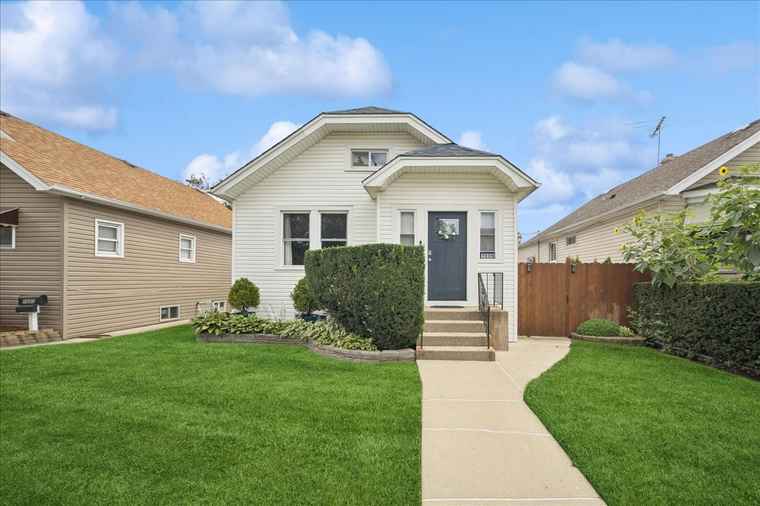 Photo of 1639 N 16th Ave N Melrose Park, IL 60160