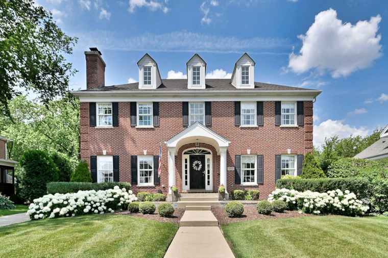 Photo of 187 E Orchard St Elmhurst, IL 60126