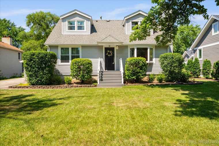 Photo of 130 69th St Darien, IL 60561