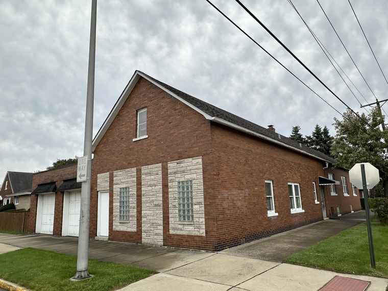 Photo of 347 156th St Calumet City, IL 60409