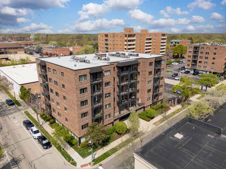 Photo of 414 Clinton Pl #603 River Forest, IL 60305