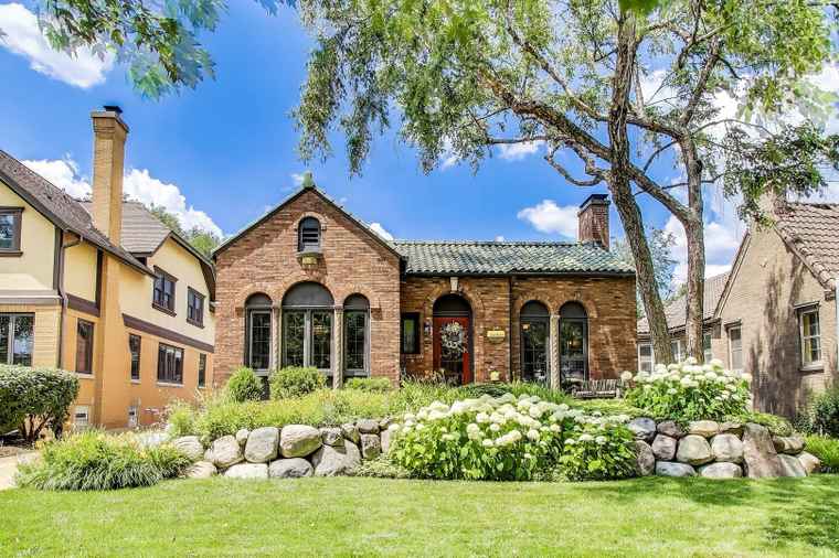 Photo of 210 Berry Pkwy Park Ridge, IL 60068
