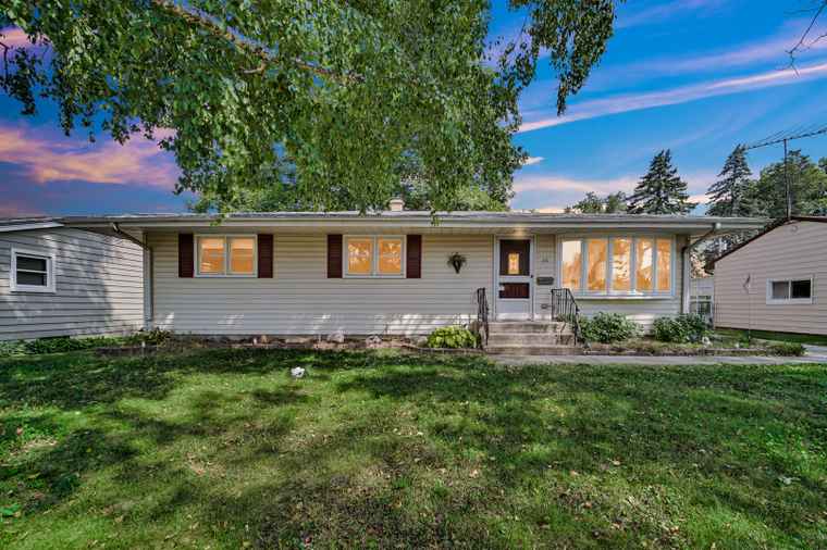 Photo of 26 Wagner Dr Cary, IL 60013