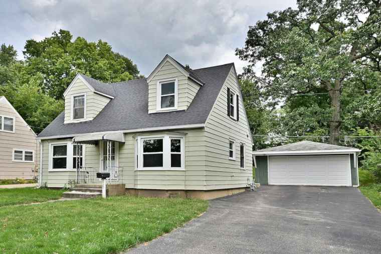 Photo of 527 Fremont St West Chicago, IL 60185