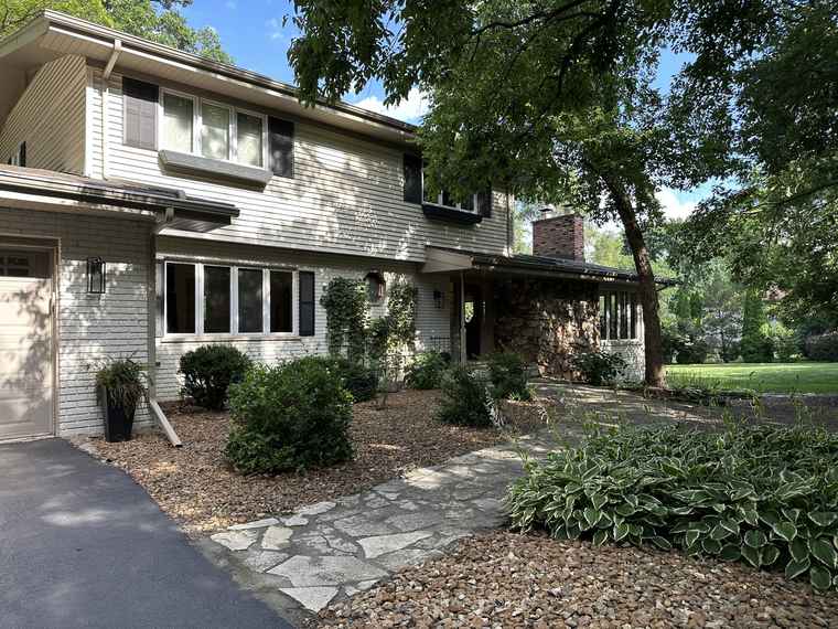Photo of 11649 S Walnut Ridge Dr Palos Park, IL 60464