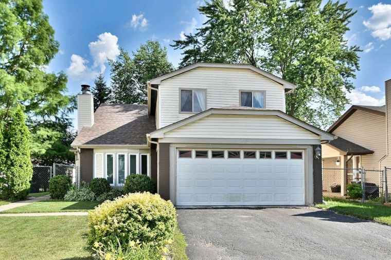 Photo of 1340 Charger Ct Carol Stream, IL 60188