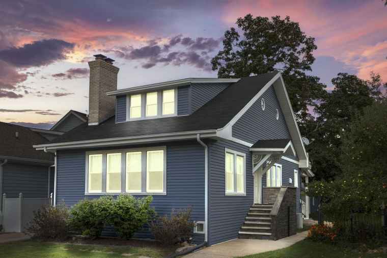 Photo of 405 S Gilbert Ave La Grange, IL 60625